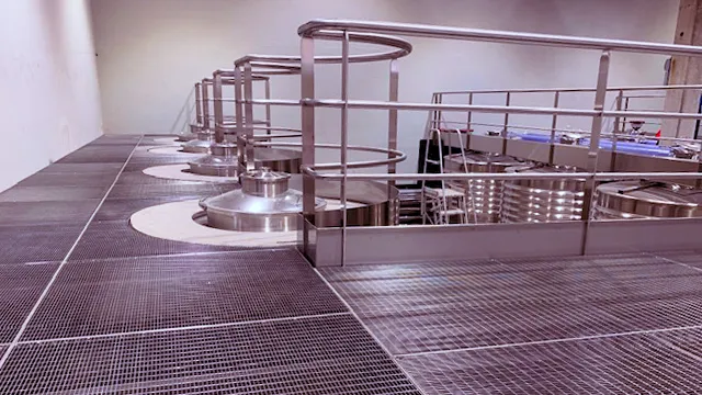 Pasarelas y escaleras industriales2