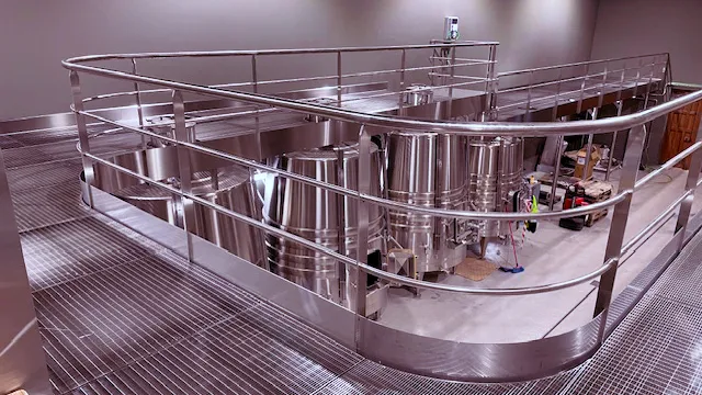 Pasarelas y escaleras industriales6
